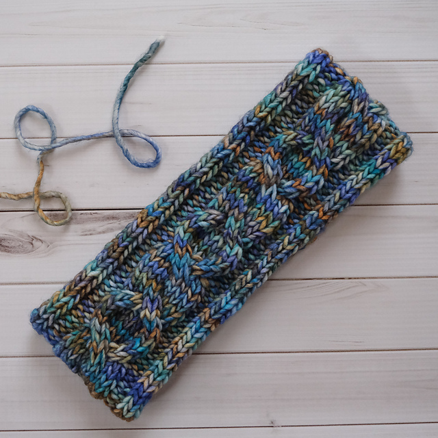 /images/circuitous_ear_warmer_medium2.jpg