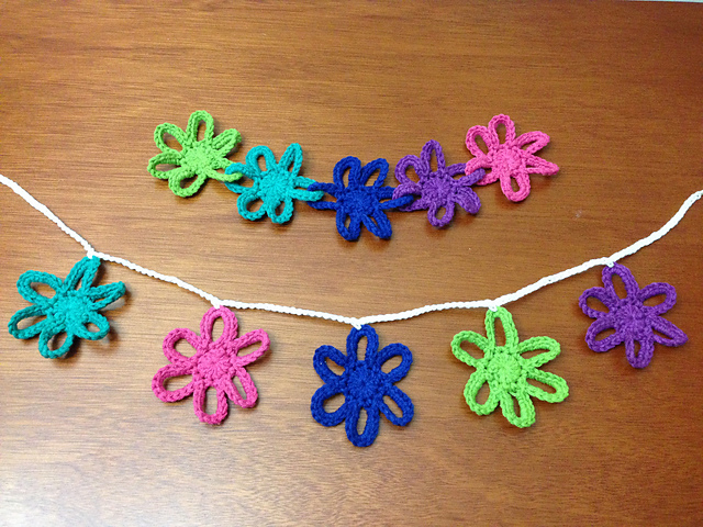 /images/string_of_flowers__flower_garland__medium2.jpg